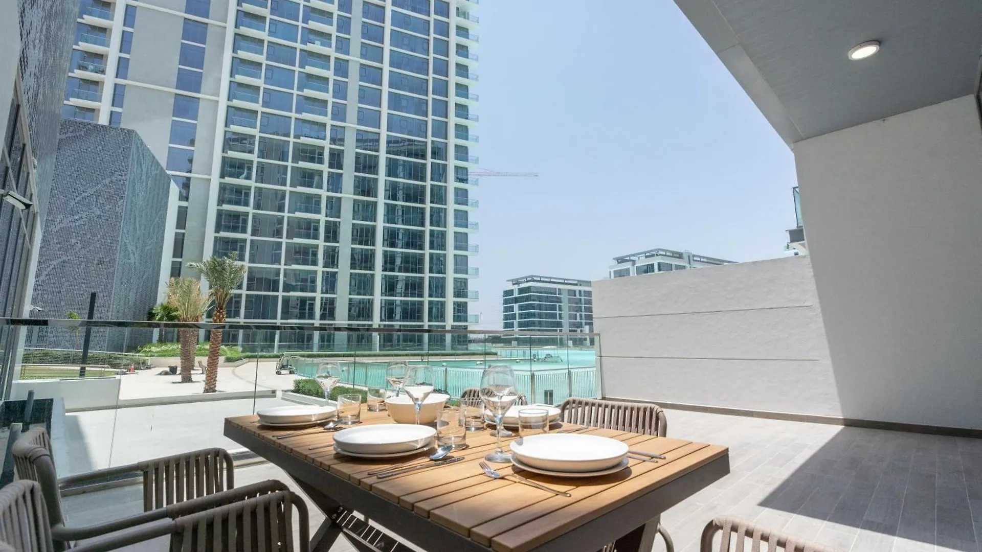 Luxury Apartment In Dubai Center, District One