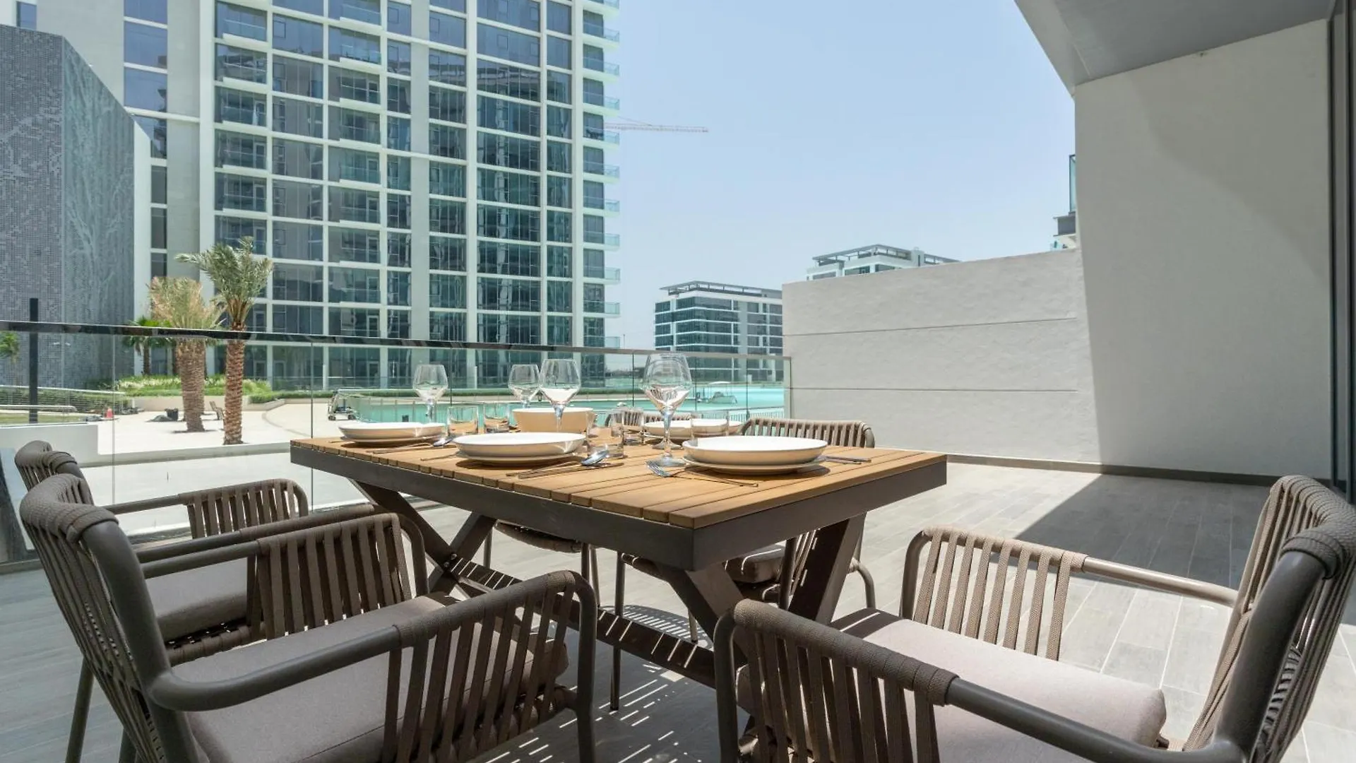 Luxury Apartment In Dubai Center, District One