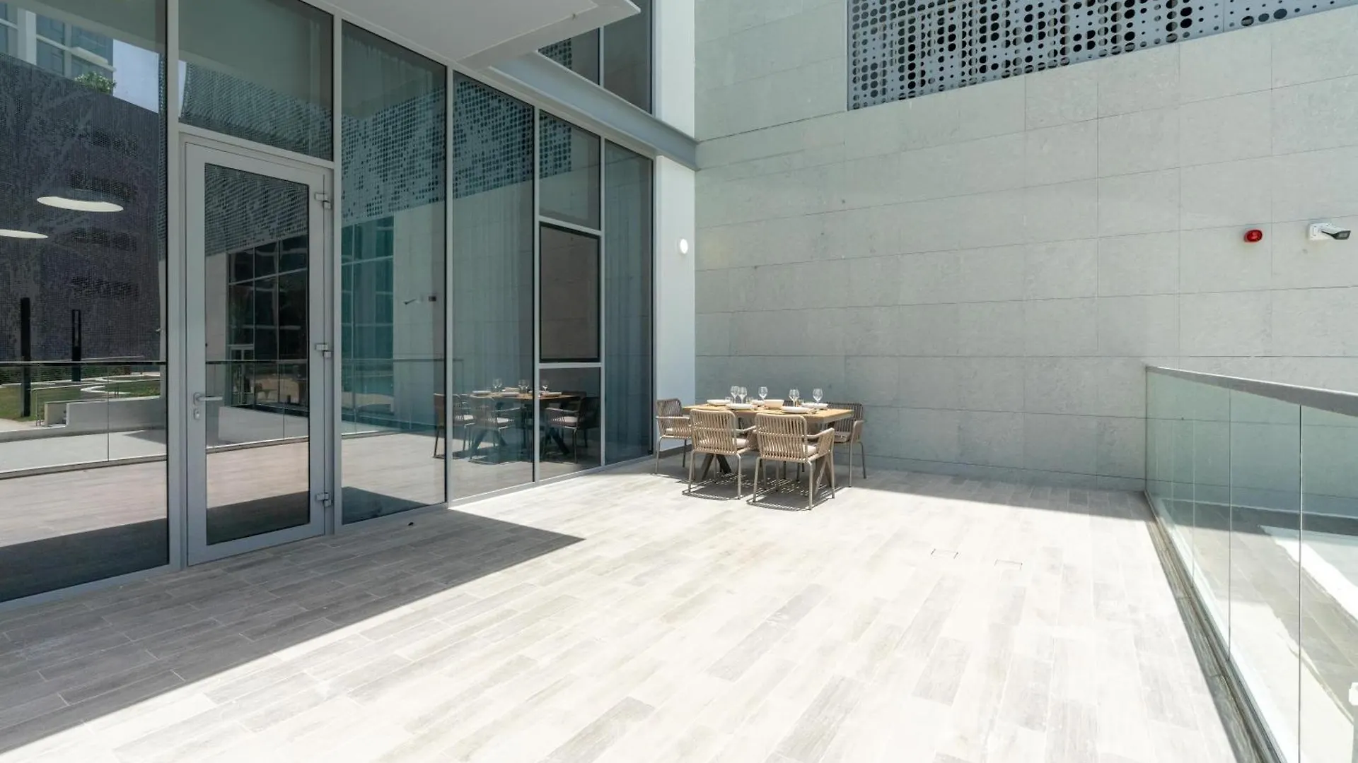 Luxury Apartment In Dubai Center, District One